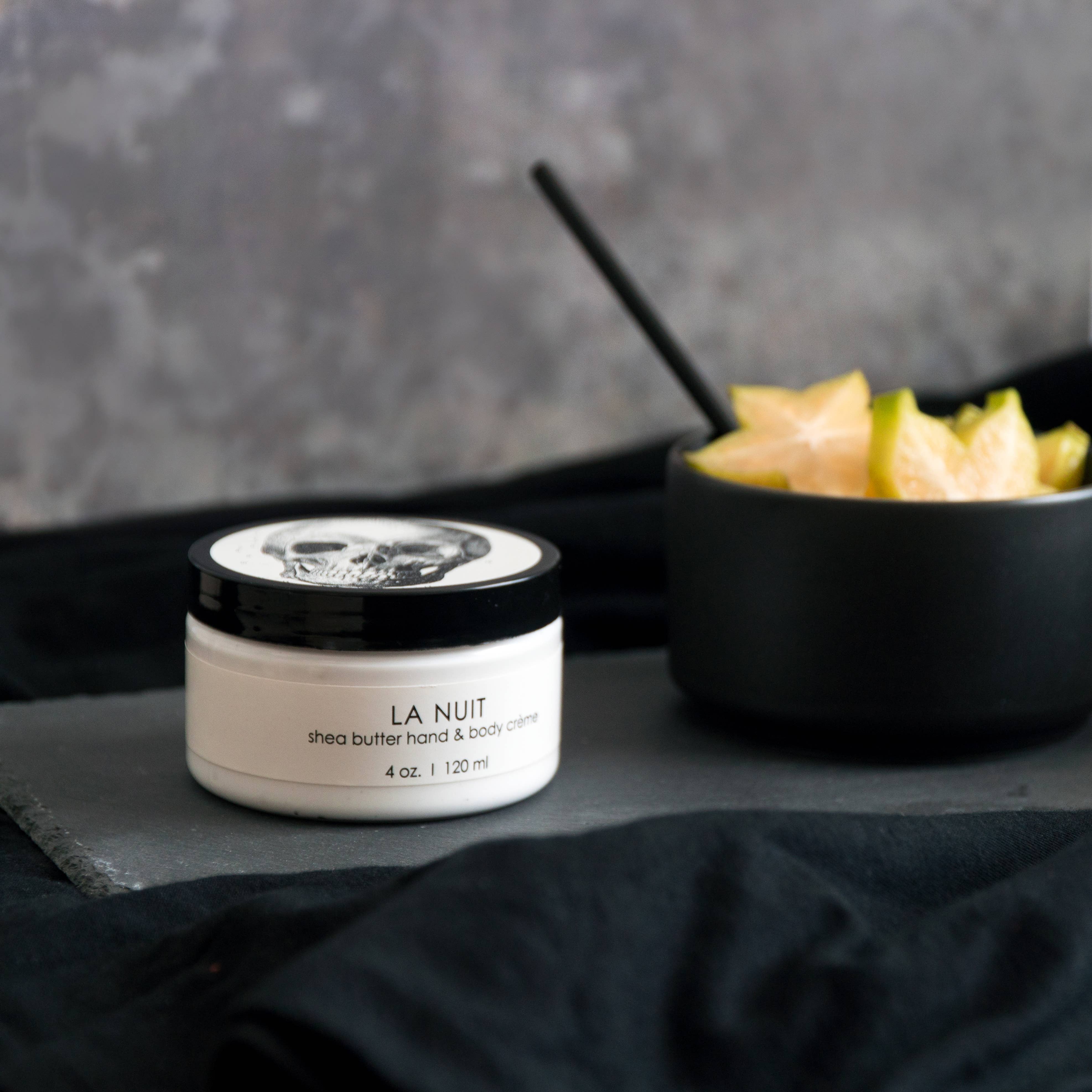 Formulary 55 - Vente Crèmes/lotions pour les mains - Crème pour les mains et le corps au beurre de karité « The Night » La Nuit1