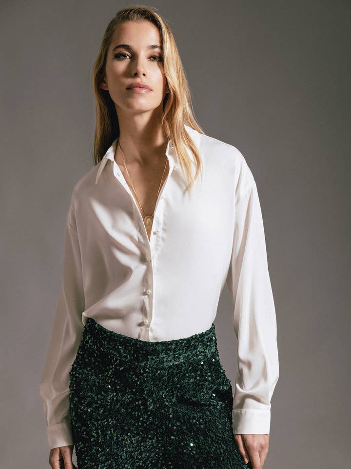 Camisa de Satén Lisa con Perlas Abotonadas (416668-10) para venta al por mayor de Lanidor