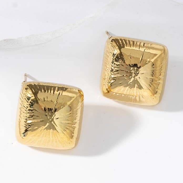 Boucles d'oreilles puces carrées - Axelle pour la vente par Lovelika