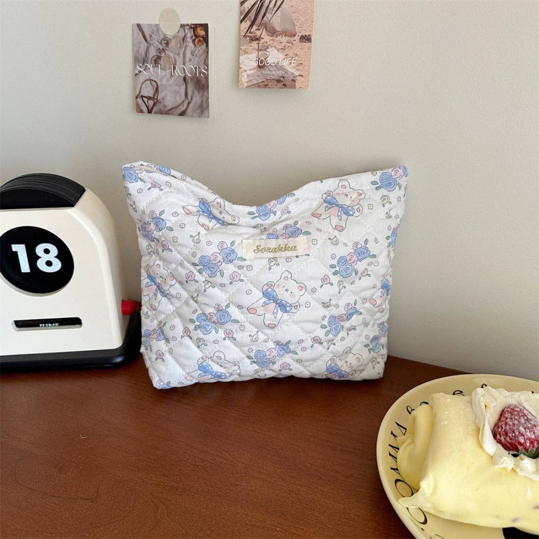 Funkyrel® Atzbranding Limited – wholesale Make-up/cosmetic bag – Cosbai - Quilted Pink Makeup Bag3