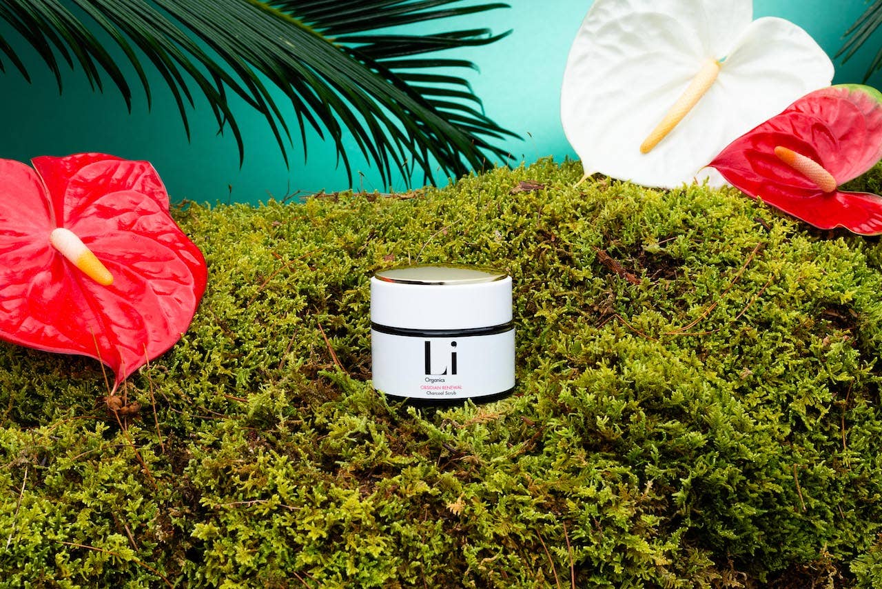 Li Organics - Wholesale Facial Exfoliant/Scrub - Obsidian Charcoal Scrub4