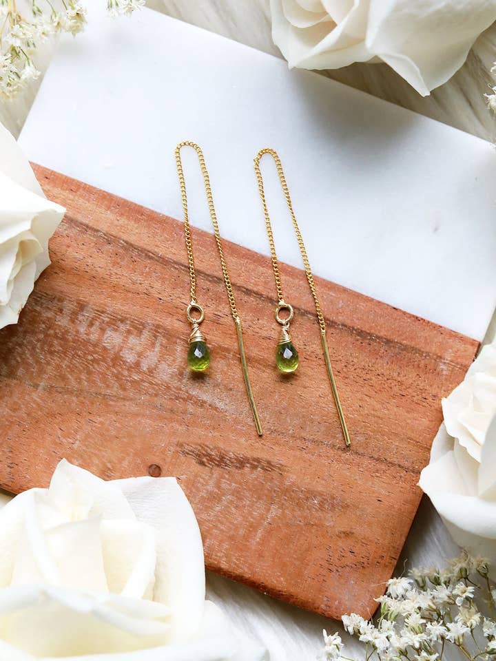 Orecchini con peridoto, in oro o argento per la vendita all'ingrosso da parte di Malabella Jewels