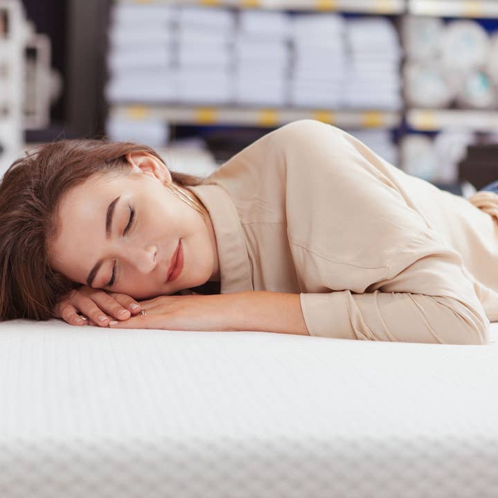 Wasserdichter Premium-Matratzenschoner — Queen für den Großhandel von The Luxury Linen Shop