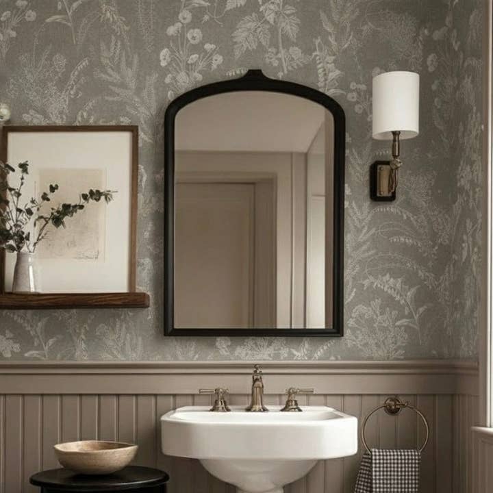 Winsome Tapete von Aynsley Ovard x Bloomery Decor für den Großhandel von Loomwell Home Goods