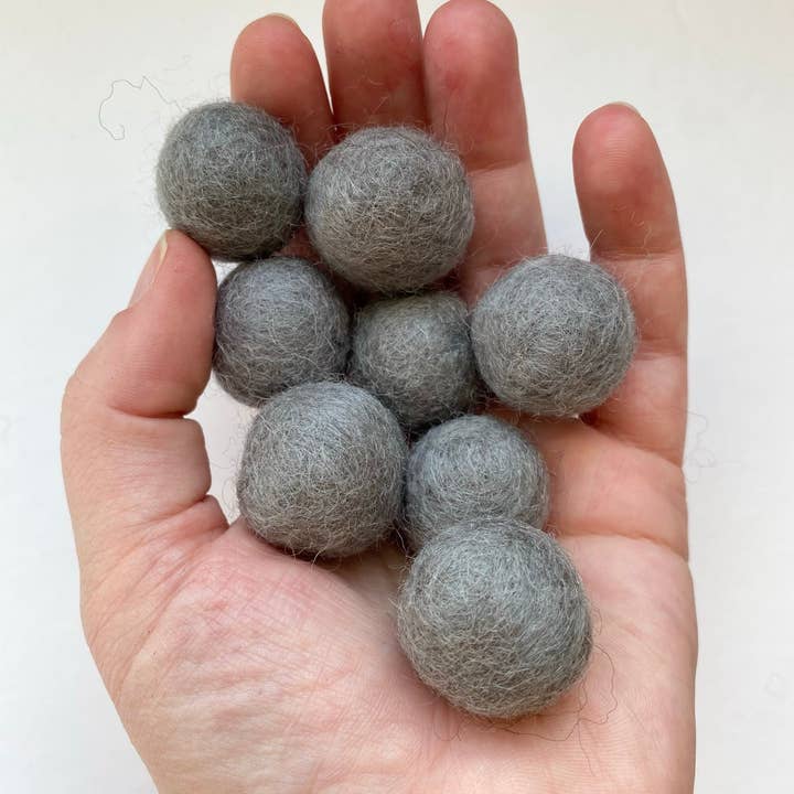 Wool Jamboree - Wholesale Craft Supplies - Color Scheme for Anything - 2.5 cm Felt Balls6