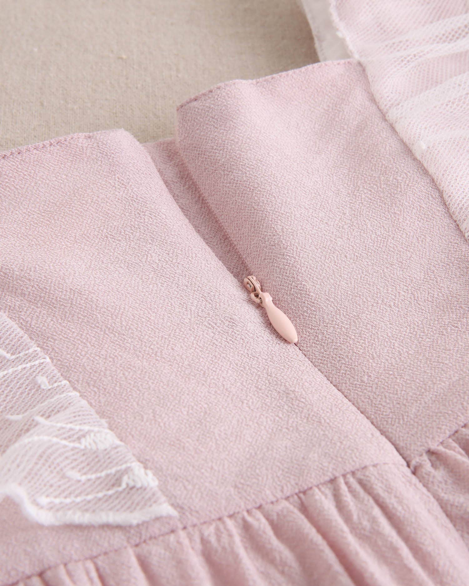 Dadati – wholesale Klänning – Barn – Pale rosa ceremoni-klänning för flicka med tyll på ärmar i maxilängd1