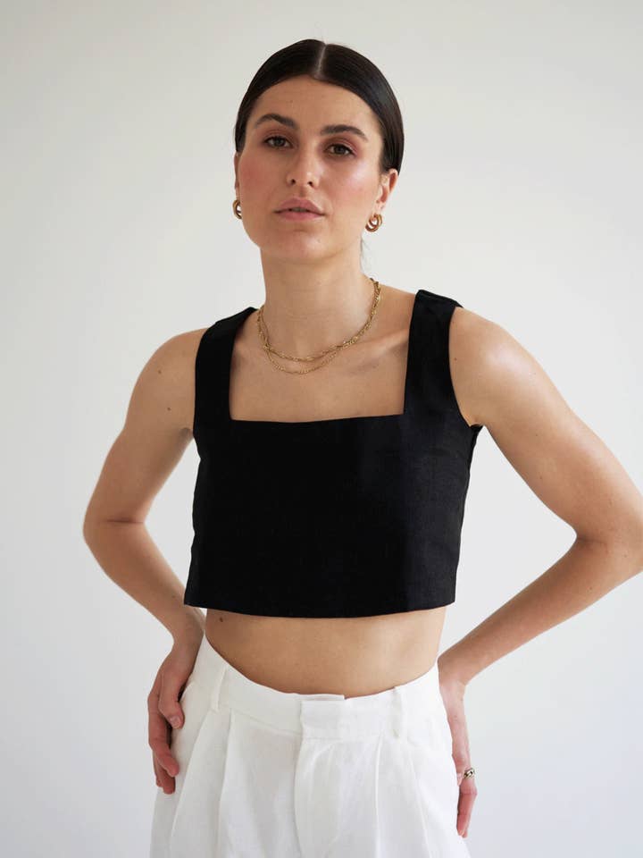 CALAJOLIE - Wholesale Shirt - Women's - Black crop top
