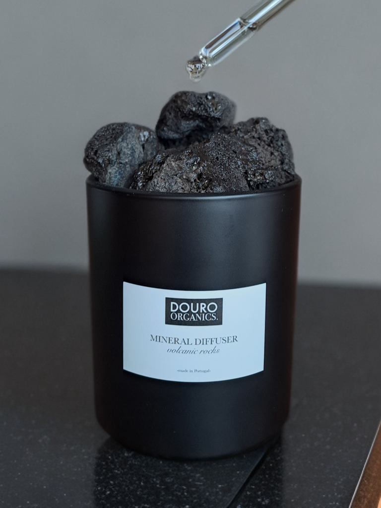 Ana Barroso Porto - Wholesale Reed Diffuser - Luxurious Mineral Diffuser -  Volcanic Rocks1