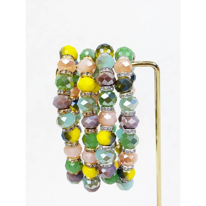 Bracelets extensibles en verre perlés Soft Tone Mix pour la vente par Love and Repeat