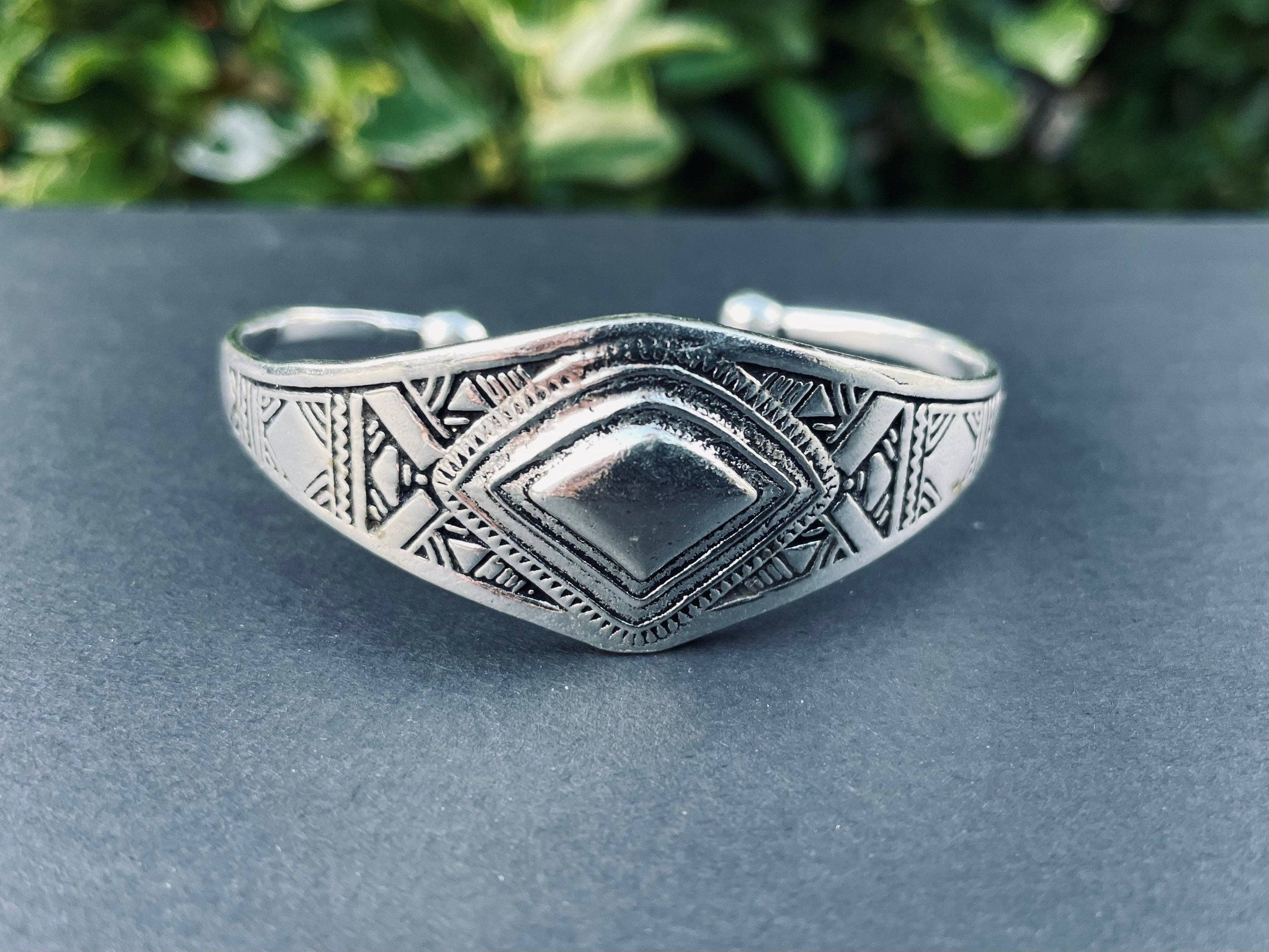 Kaali Boutique – wholesale Cuff bracelet – Tuareg Jewelery Silver Bracelet / Bangle / Cuff / Unisex / Boho / Ethnic / Rustic / Bohemian / Hippie / Gypsy / Geometric /4