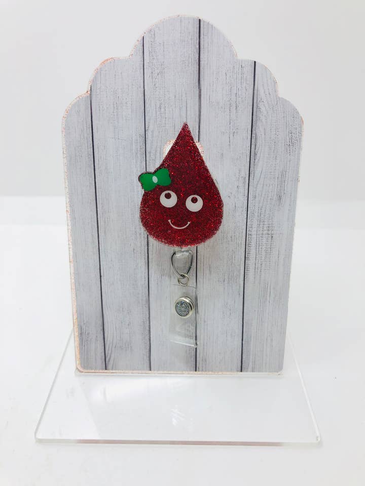 Rollo retráctil para insignias Blood Drop para venta al por mayor de Lioi Designs