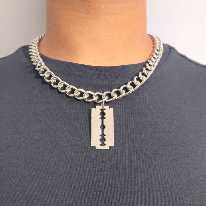Funk Plus - Wholesale Pendant/Charm Necklace - FC987 RAZOR BLADE PENDANT4