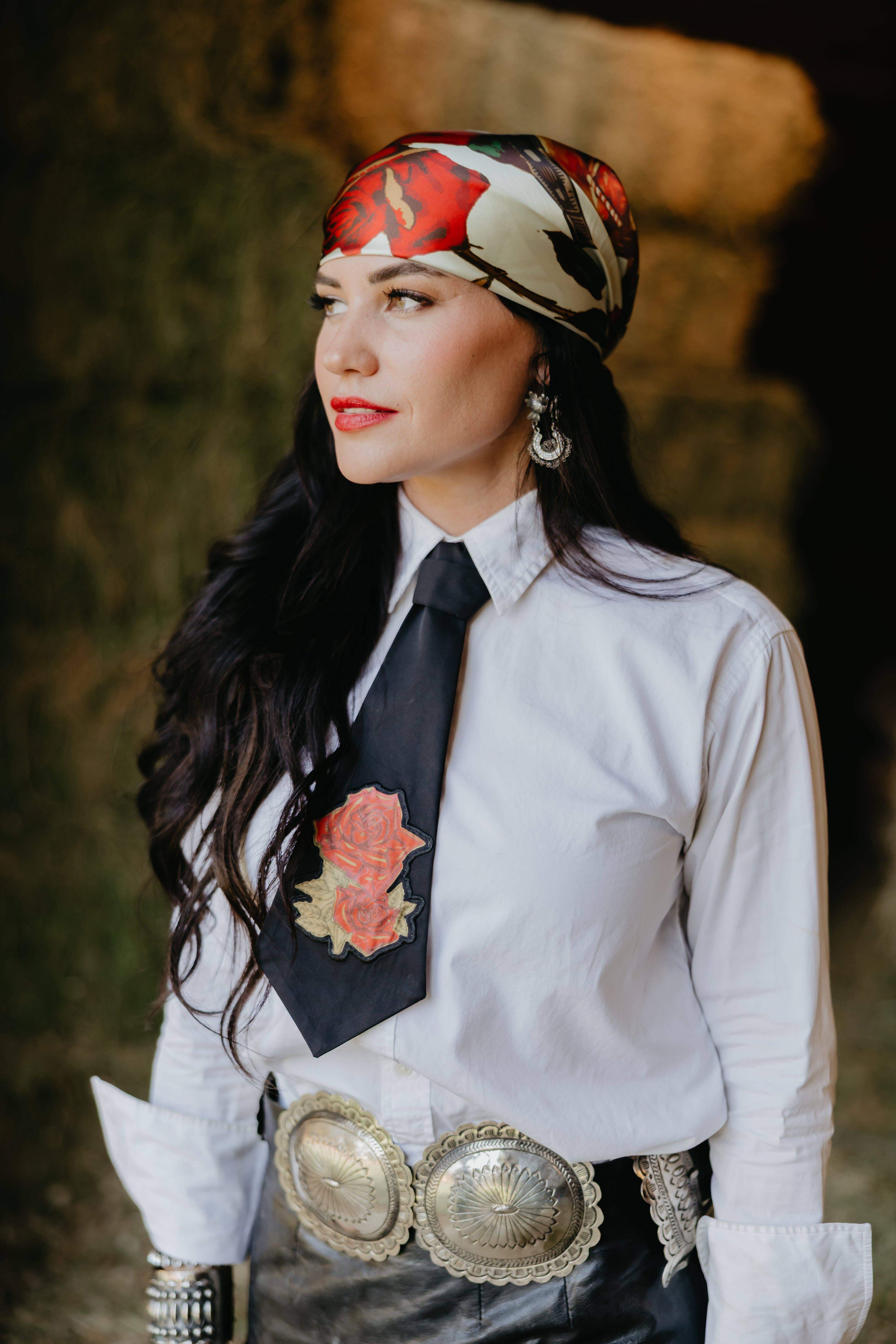 Rodeo Quincy – wholesale Scarf – Women's – Rosita's Holly Tie2