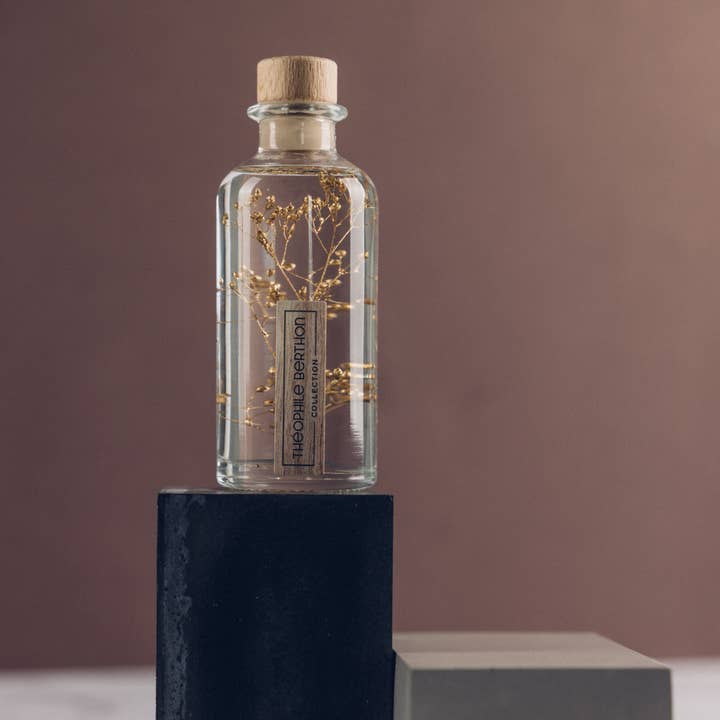 Theophile Berthon - Wholesale Live Plant - The Golden Gypsophila Herbarium - submerged plant11