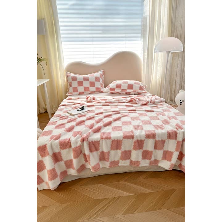 Rose Grande couverture douce en peluche à carreaux LDC en vente sur Faire1
