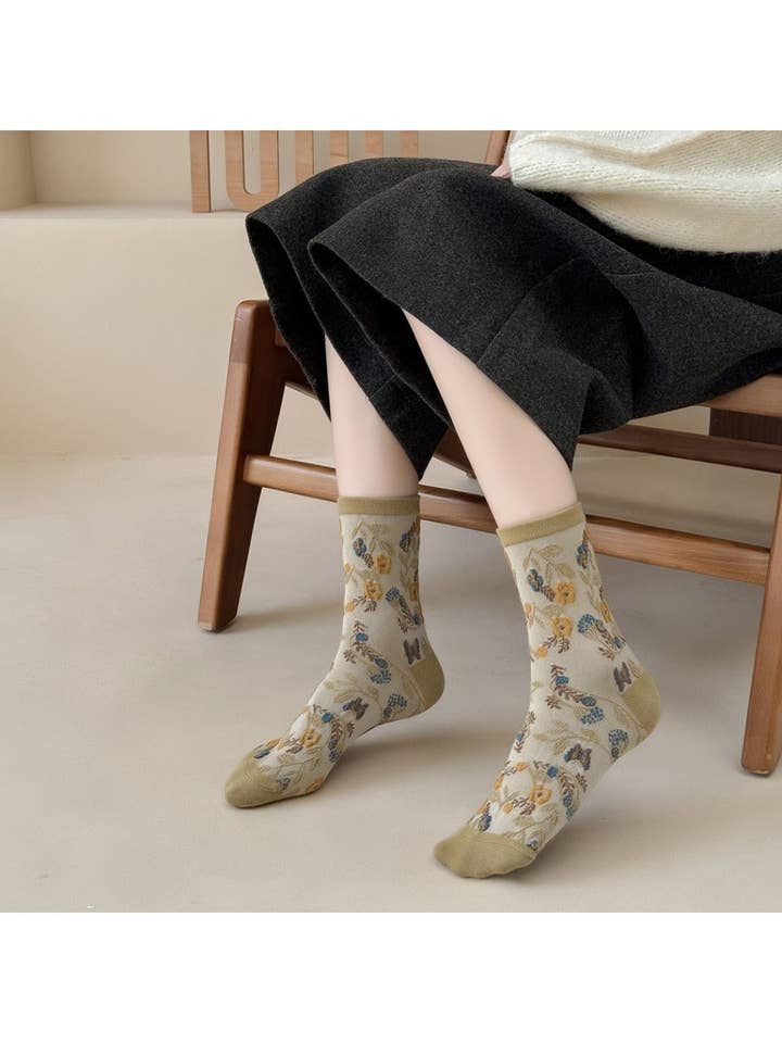 Funkyrel® Atzbranding Limited - Wholesale Socks - Women's - Rufia - Simple Flower Mid-Calf Socks - Chic & Sweet10