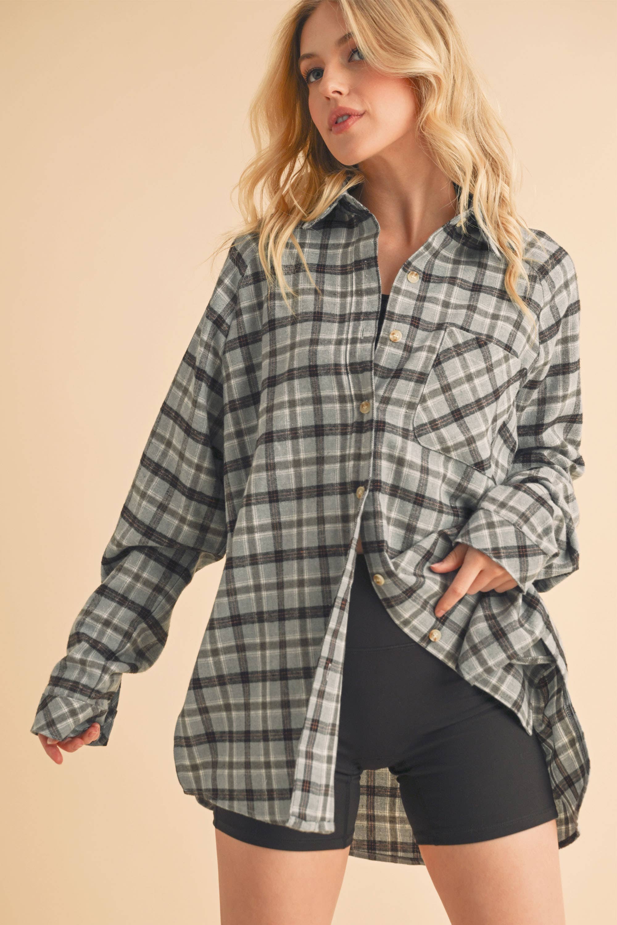 AEMI + CO – Camisa com botões no colarinho – Mulher por atacado – Camisa Flanela Xadrez Abri32