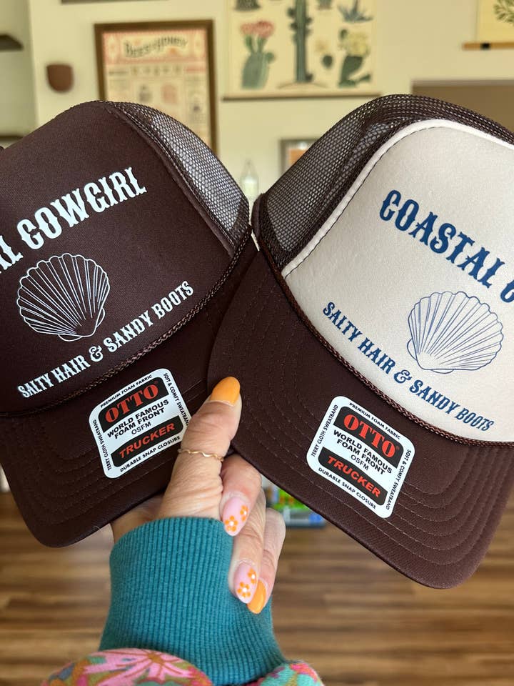 Casquette en mousse style cowgirl côtière pour la vente par DENVERCO.