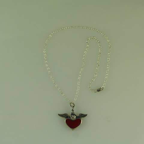 Coração/Coração Vermelho Esmalte com Coroa e Asas por atacado de Moosepablos, Inc.