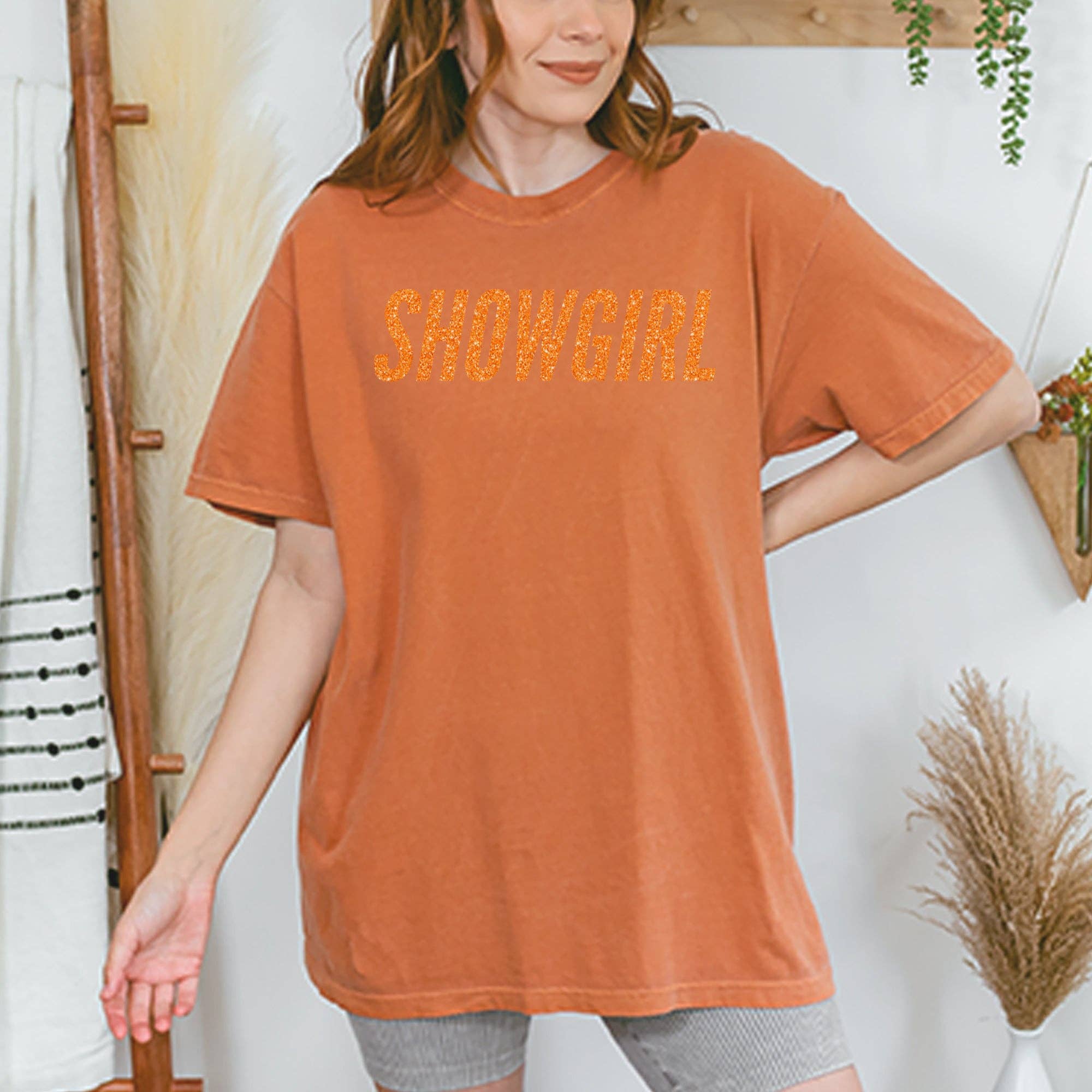 Expression Tees - Vente T-shirt sérigraphié – femme - T-shirt unisexe vintage doux à paillettes orange Showgirl44