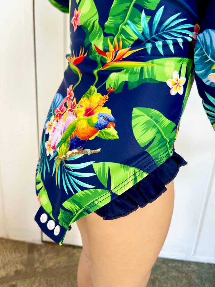 Tribe Tropical – wholesale Baddräkt - Baby – Baby baddräkt (blöjor byte) - 'Lorikeet Love'2