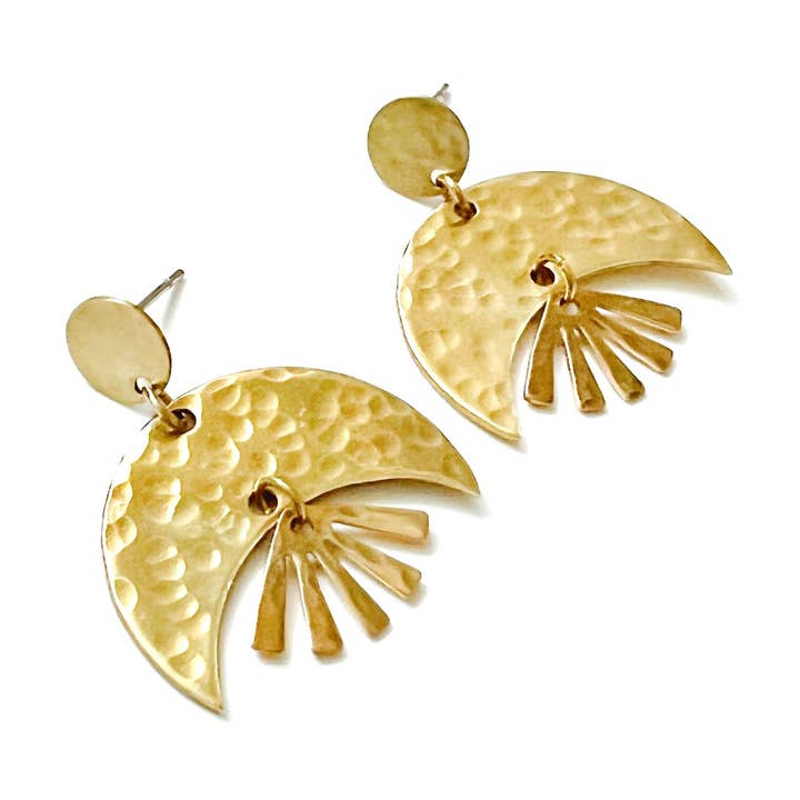 Orecchini Solstice Crescent per la vendita all'ingrosso da parte di Blue Begonia