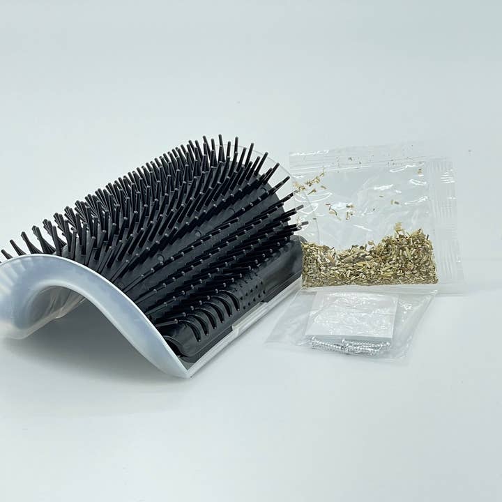 Toys N Treats Box - Wholesale Pet Grooming Aid - Dog - The Cool Kat Groomer for Cats1