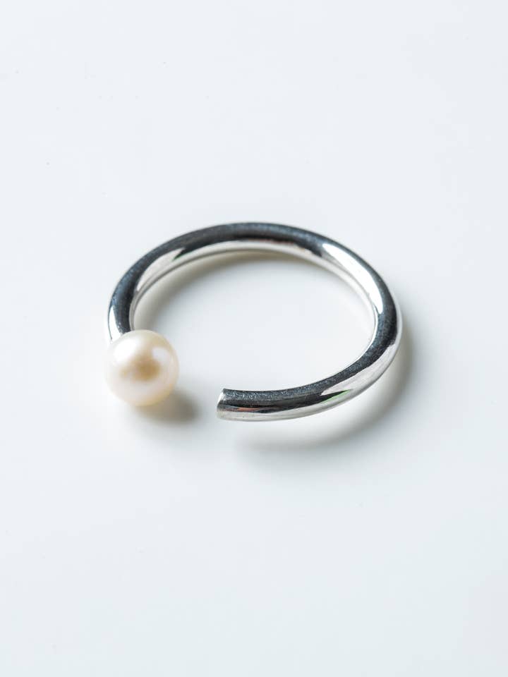 Shell-Ring für den Großhandel von EME JEWELS