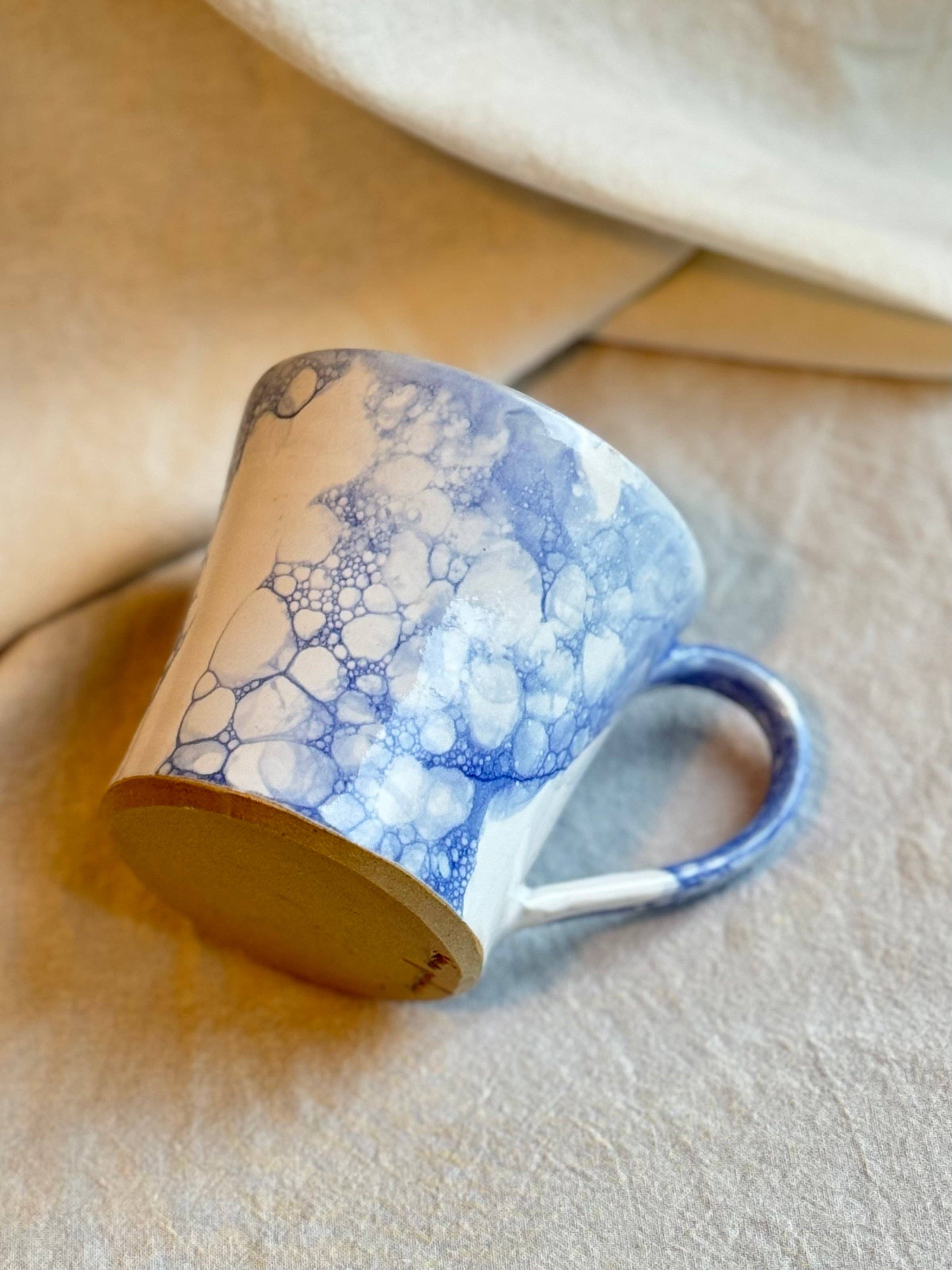 Nina Paloma – Großhandel Kaffeebecher – Becher mit Buckelwal-Motiv2