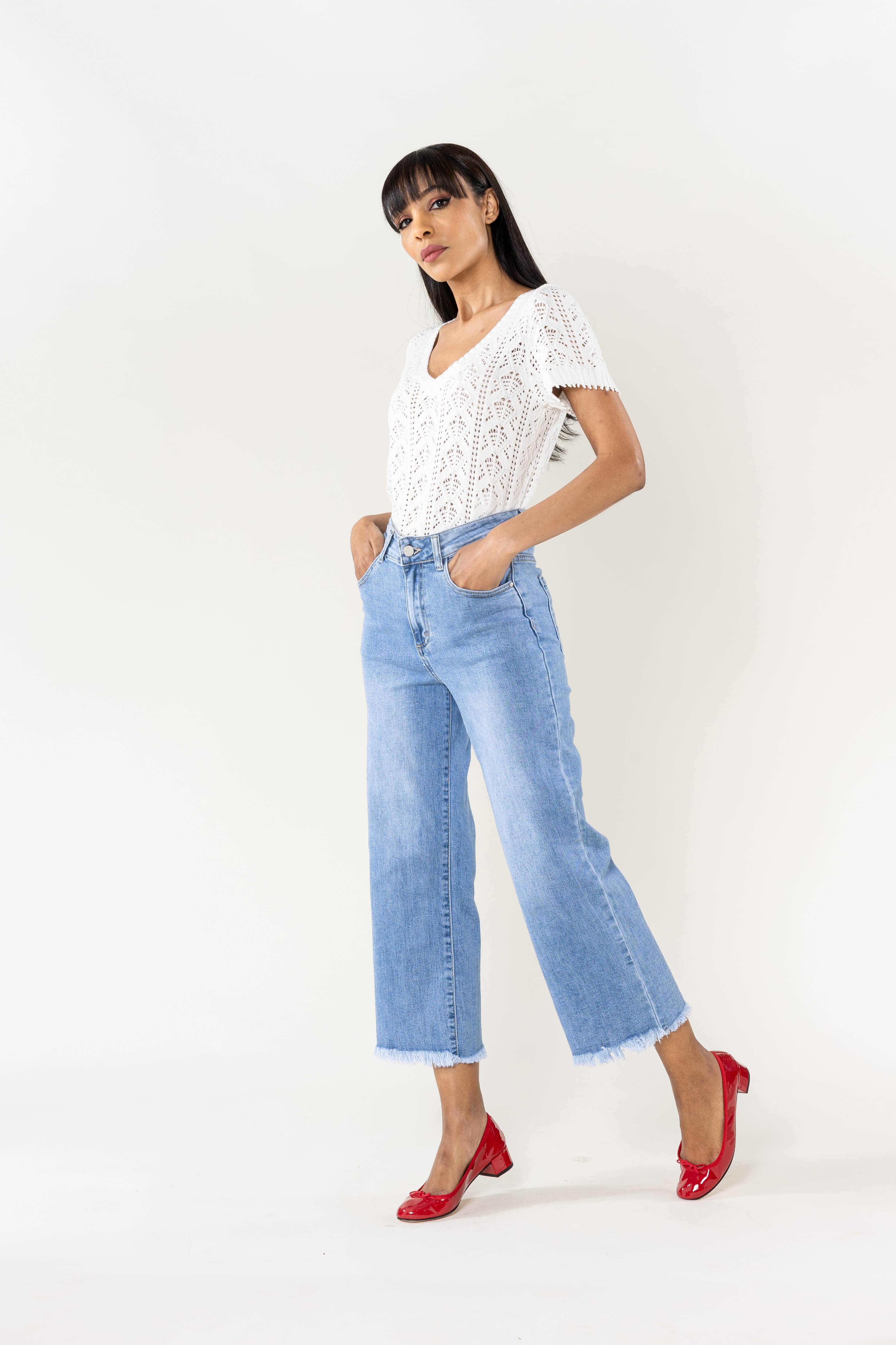 Nina Carter – Engroshandel Jeans - Dame – Nina Carter flare cropped jeans med frynset kant og stretch2