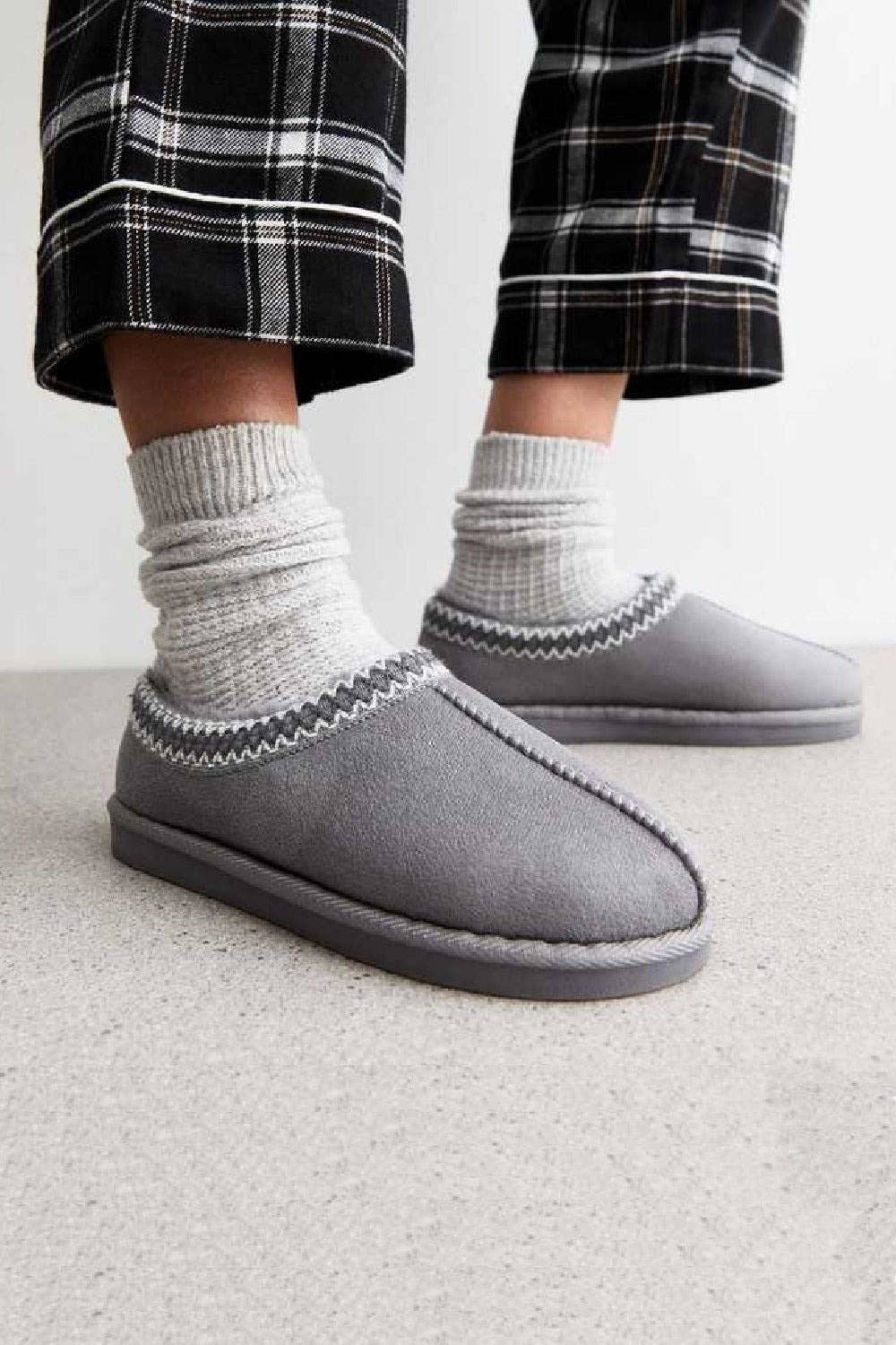 No Doubt Shoes - Wholesale Slippers - Women's - WOMENS FAUX SUEDE EMBROIDERED COZY SLIPPERS BOOTS19