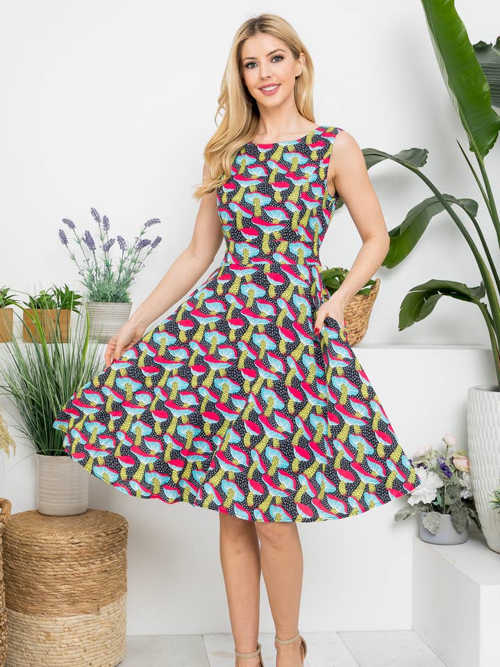 Robe midi évasée avec imprimé champignons, ceinture à nouer et poches pour la vente par LA Soul