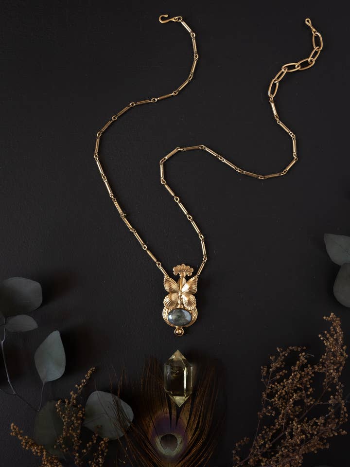 Drømmende Venus Amulet Charm for engroshandel hos Trollbinde