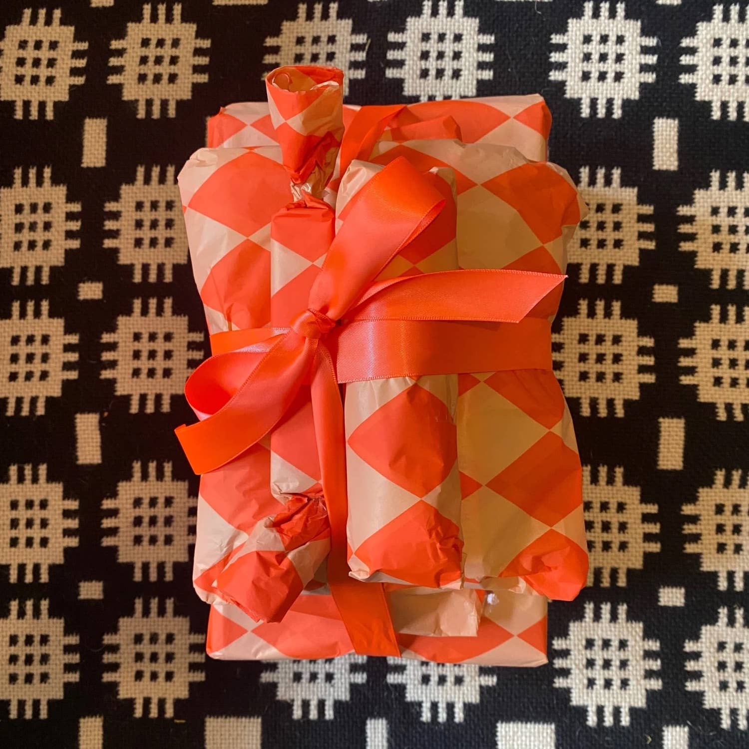 Petra Boase Ltd (US Duties Paid) – wholesale Tissue paper – Luxury Patterned Tissue Paper Gift Wrap | Fl Orange/Peach2