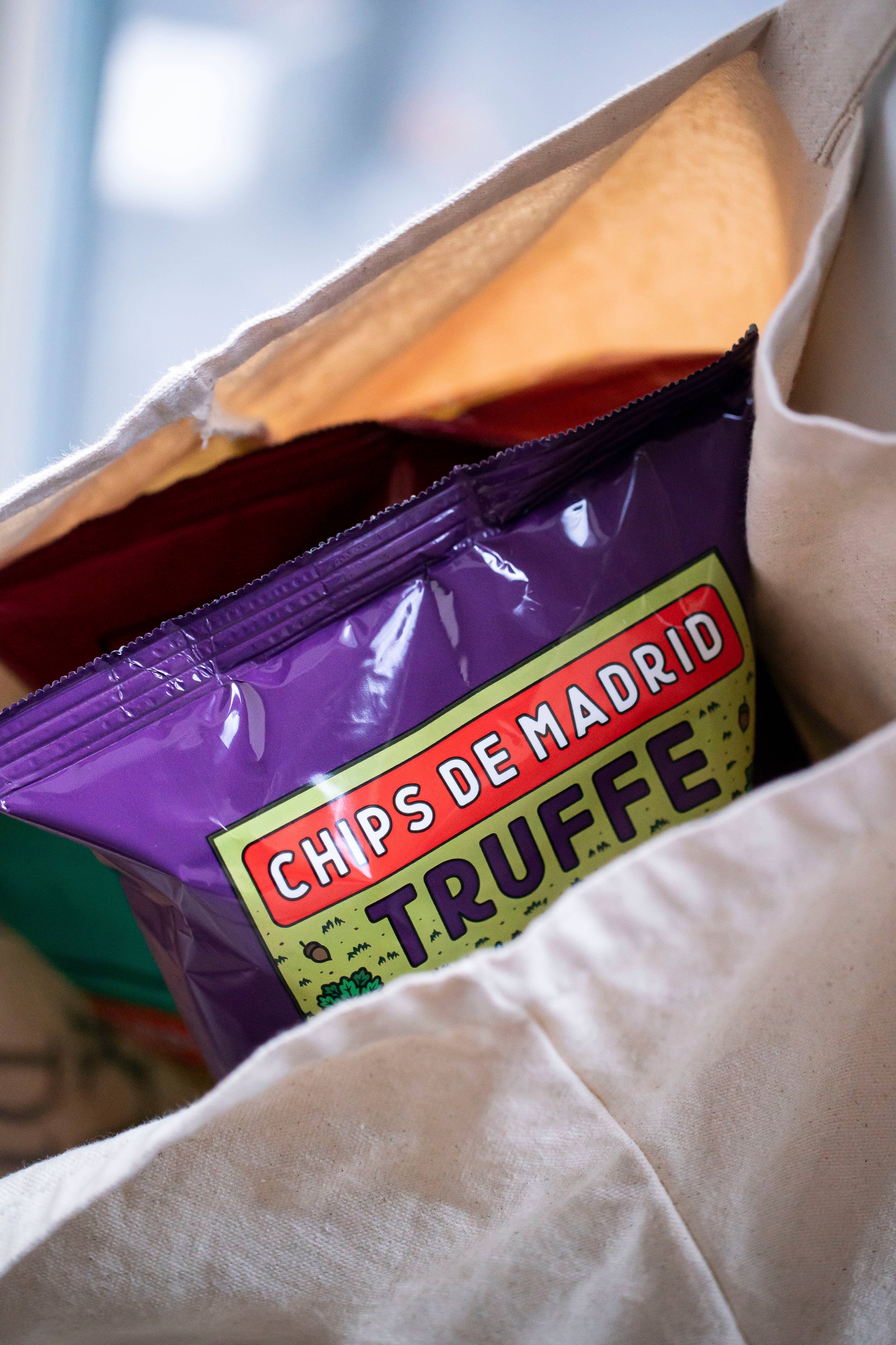 Superstories - Wholesale Chips - Truffle Crisps 135g - Superbon1