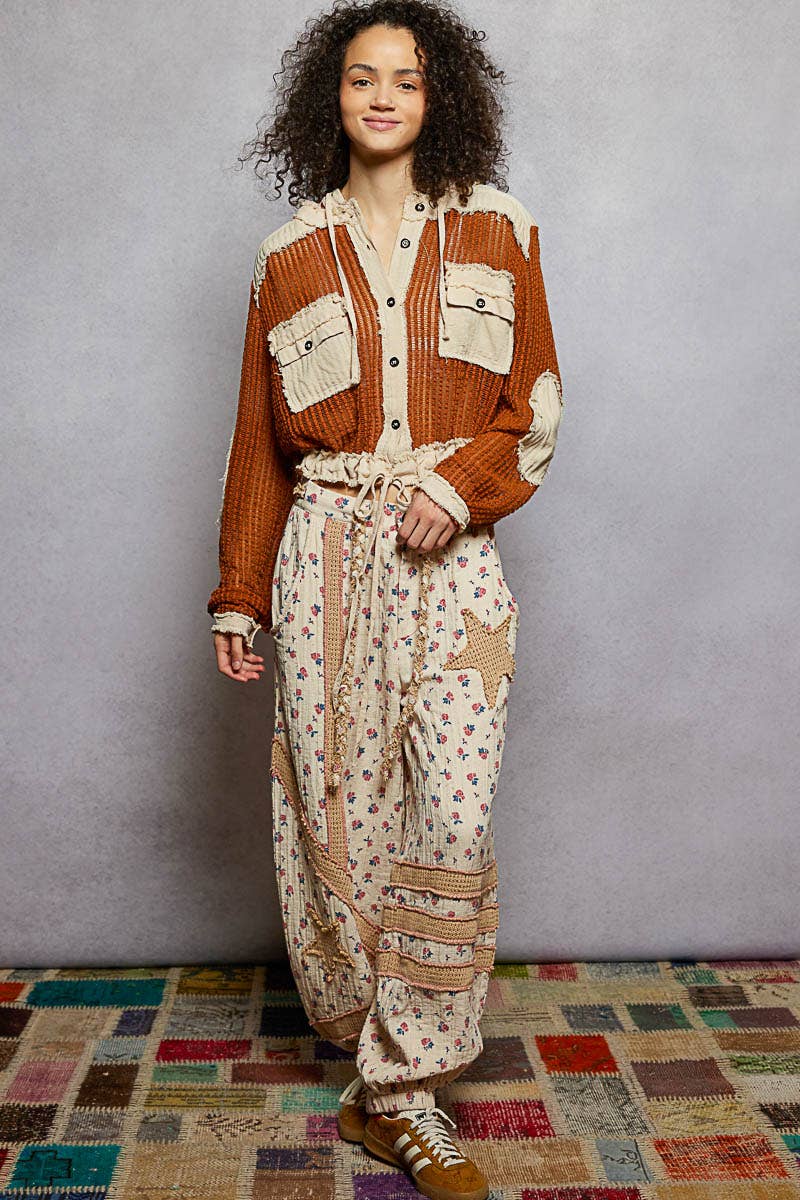 Pol Clothing - Vente Chemise à col boutonné – femme - Vente de chemise à capuche ouverte avec boutons et poches avant.63