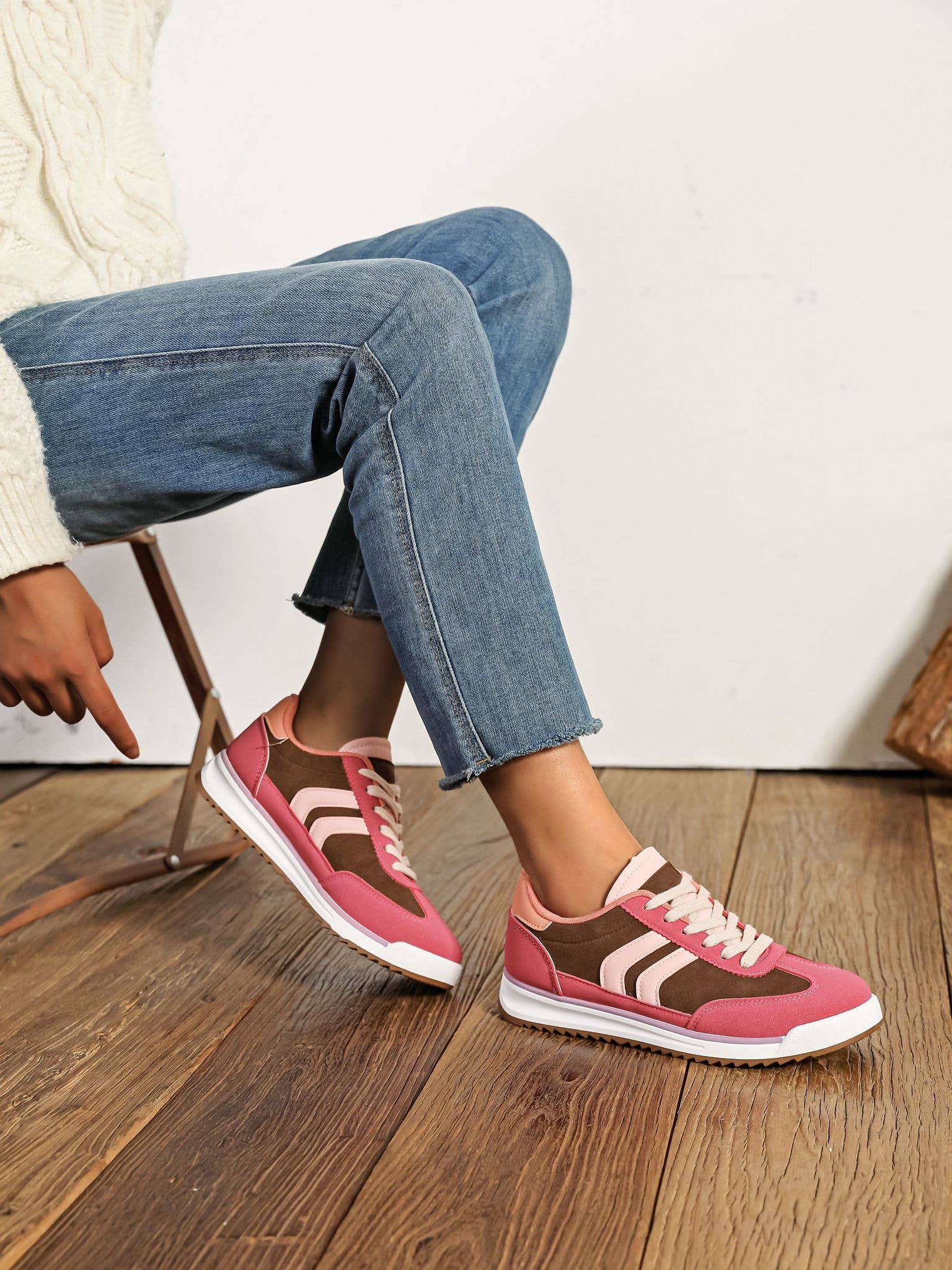 No Doubt Shoes – Großhandel Lifestyle-Sneaker – Damen – DAMEN-SNEAKER MIT FARBKONTRAST UND DOPPELSTREIFEN-SCHNÜRUNG5