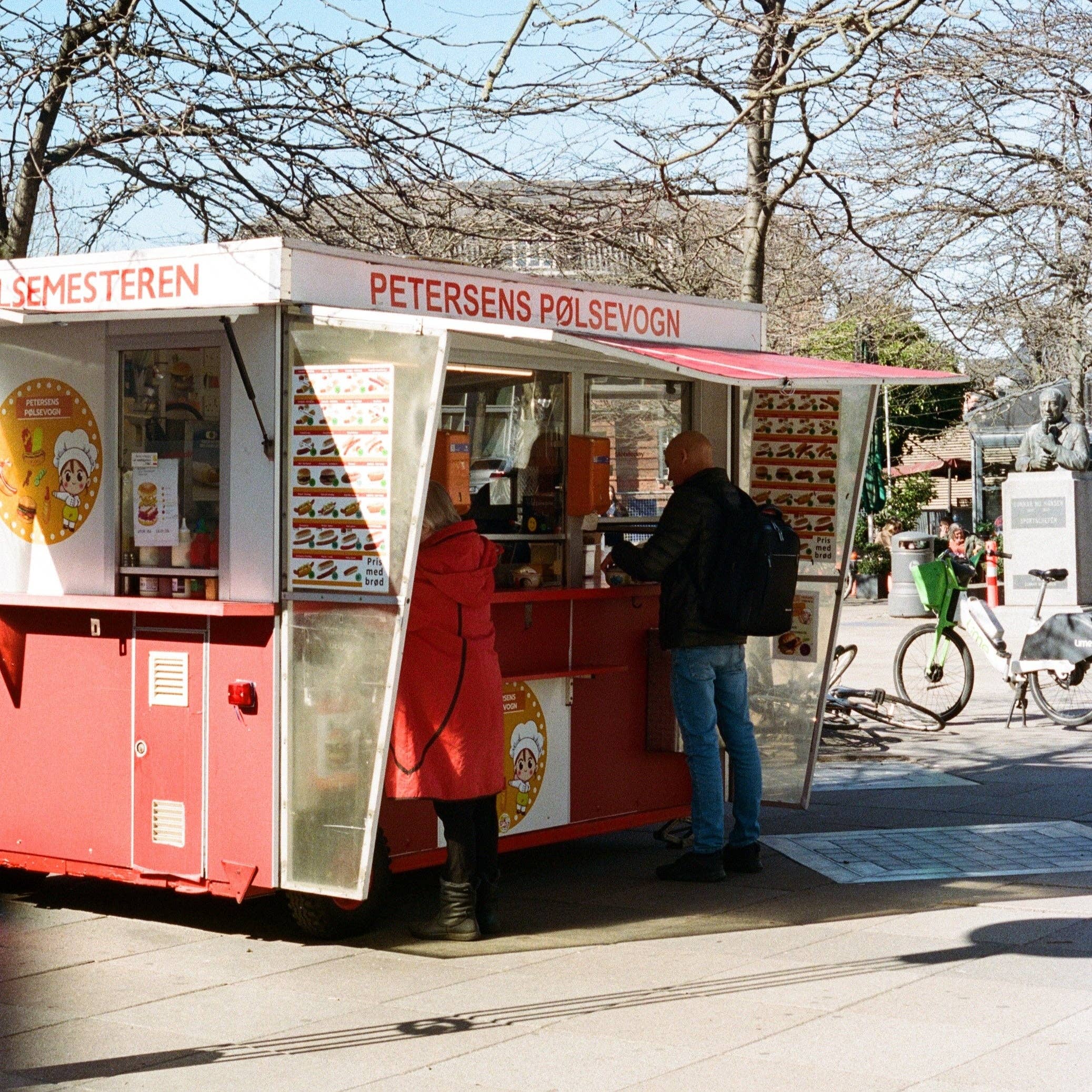 A Week Abroad - Wholesale Travel Book - Book Copenhagen - Book3