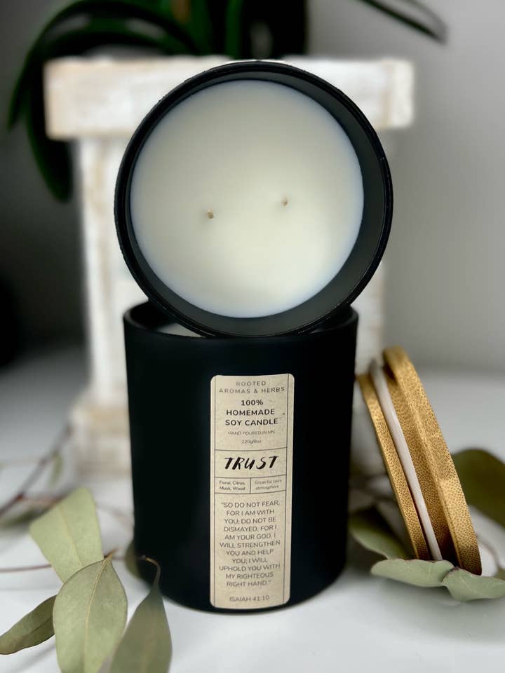 Candela da meditazione Trust per la vendita all'ingrosso da parte di Rooted Aromas and Herbs