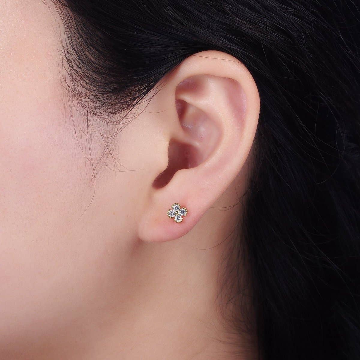 Aim Eternal - Venta al por mayor Pendientes de botón/aretes de poste - Pendientes de Estudio de Trébol Cuatro Hojas en Oro y Plata con Mini CZ Rosa y Transparente Relleno de Oro de 14K | AE974 - AE9755