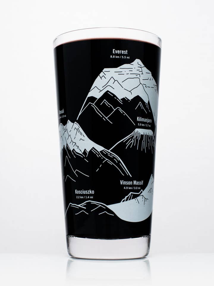Verres à bière Montagnes du monde (lot de 4) pour la vente par Cognitive Surplus