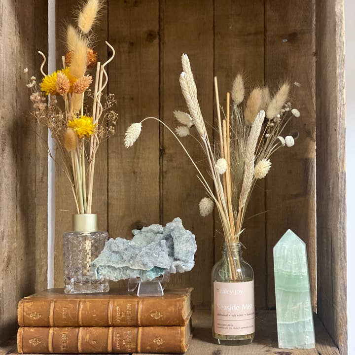 Natural reed diffusers posy and other Purchase Wholesale poggia posate. Free Returns & Net 60 Terms on Faire trending on Faire.