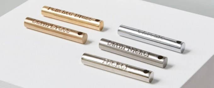 LuxHoldups - Vendita all'ingrosso Porta asciugamani/gancio per asciugamani - Porta asciugamani in lucite a estremità chiusa con ottone o nichel.2