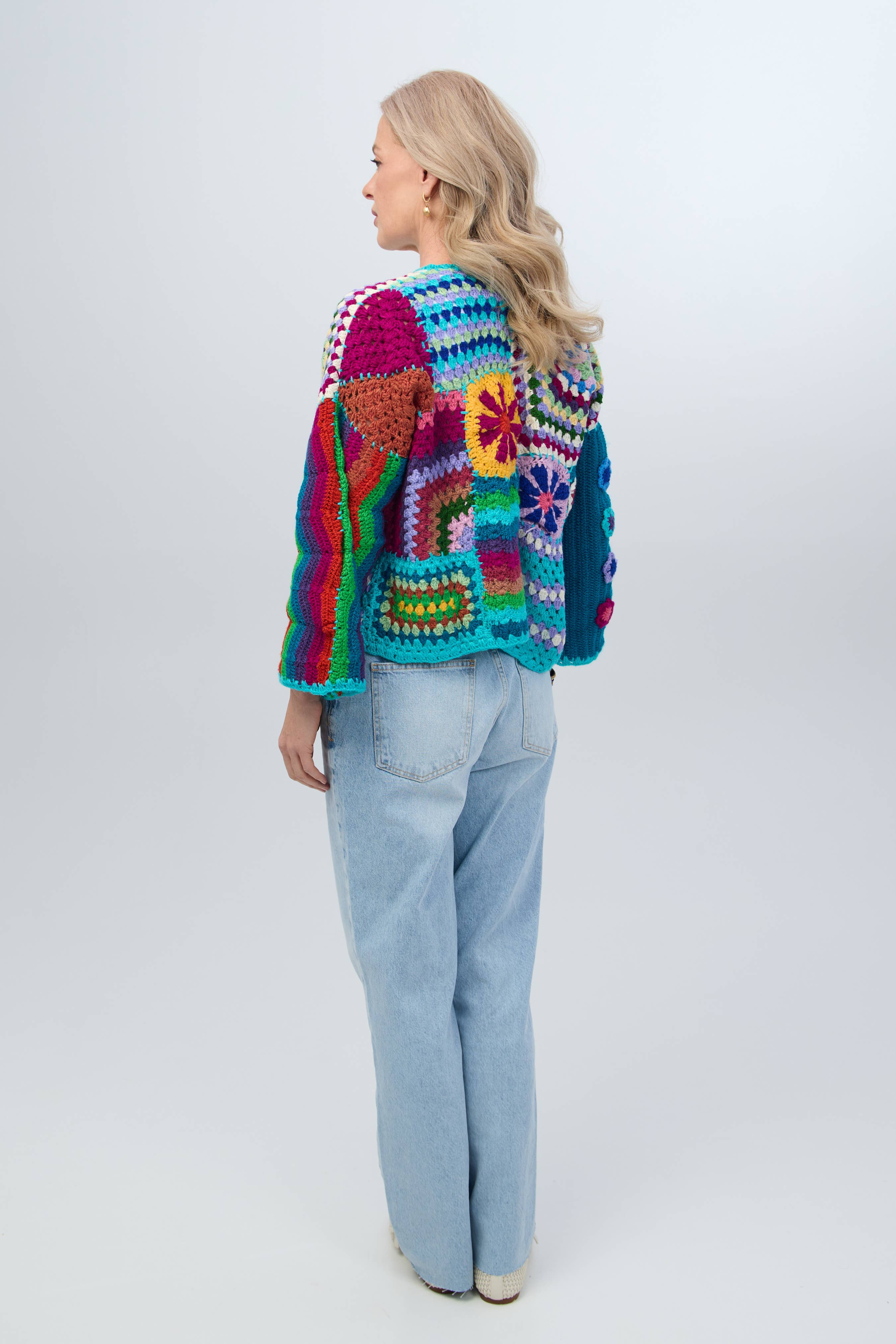 SAACHI – wholesale Kofta - Dam – Färgstark kofta i virkat mönstermix12