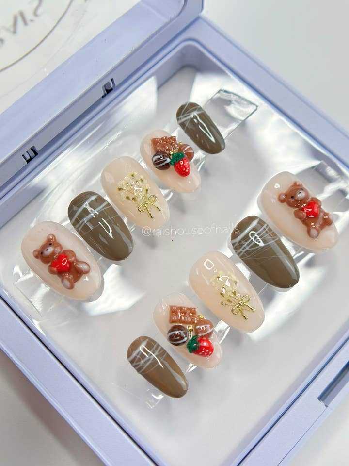 Uñas postizas de oso de chocolate lindo pequeñas, forma redonda corta para venta al por mayor de Rai's House of Nails