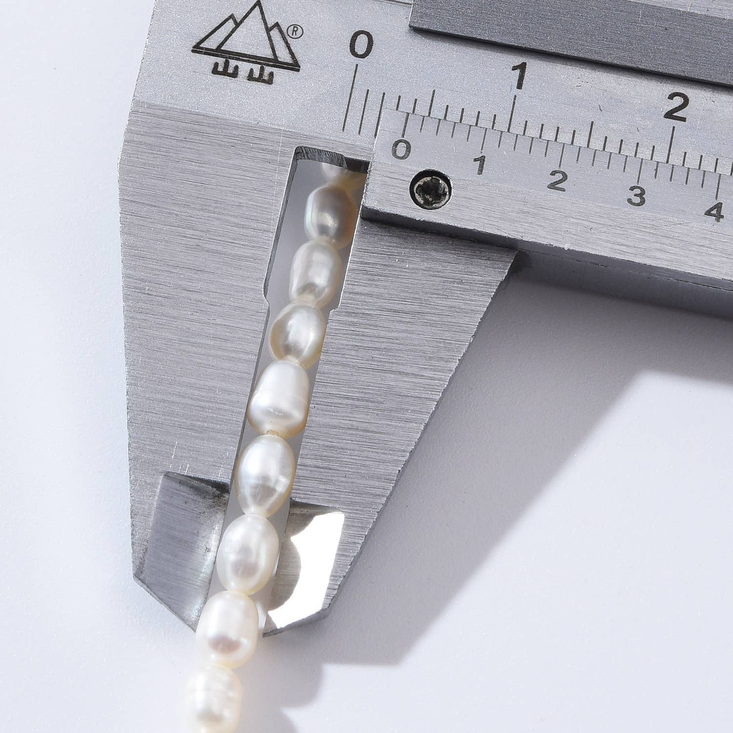 findings4uGem - Wholesale Beaded/Pearl Necklace - Natural Freshwater Pearl White Oval Rice Beads, FWP0044