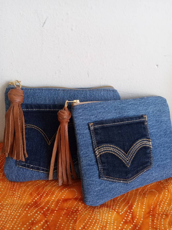 Pochette pour accessoires en denim recyclé pour femmes pour la vente par NKHenry