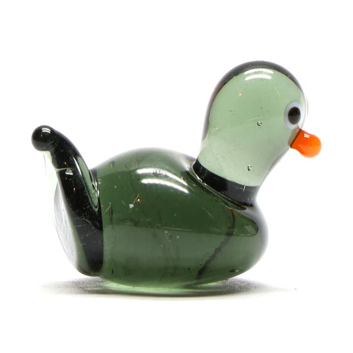 Ornement miniature en verre transparent gris en forme de canard pour plante décembre pour la vente par Joy McMillan Glass