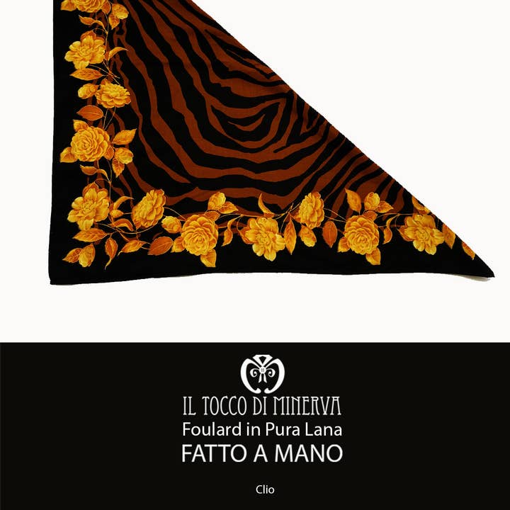 Women's Scarf in Pure Wool Clio - Handmade for wholesale by Il Tocco di Minerva