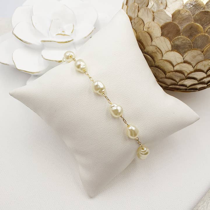 Faux Pearl Bracelet for wholesale by Cherie by Cherie